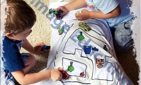 اللعب مع الأطفال